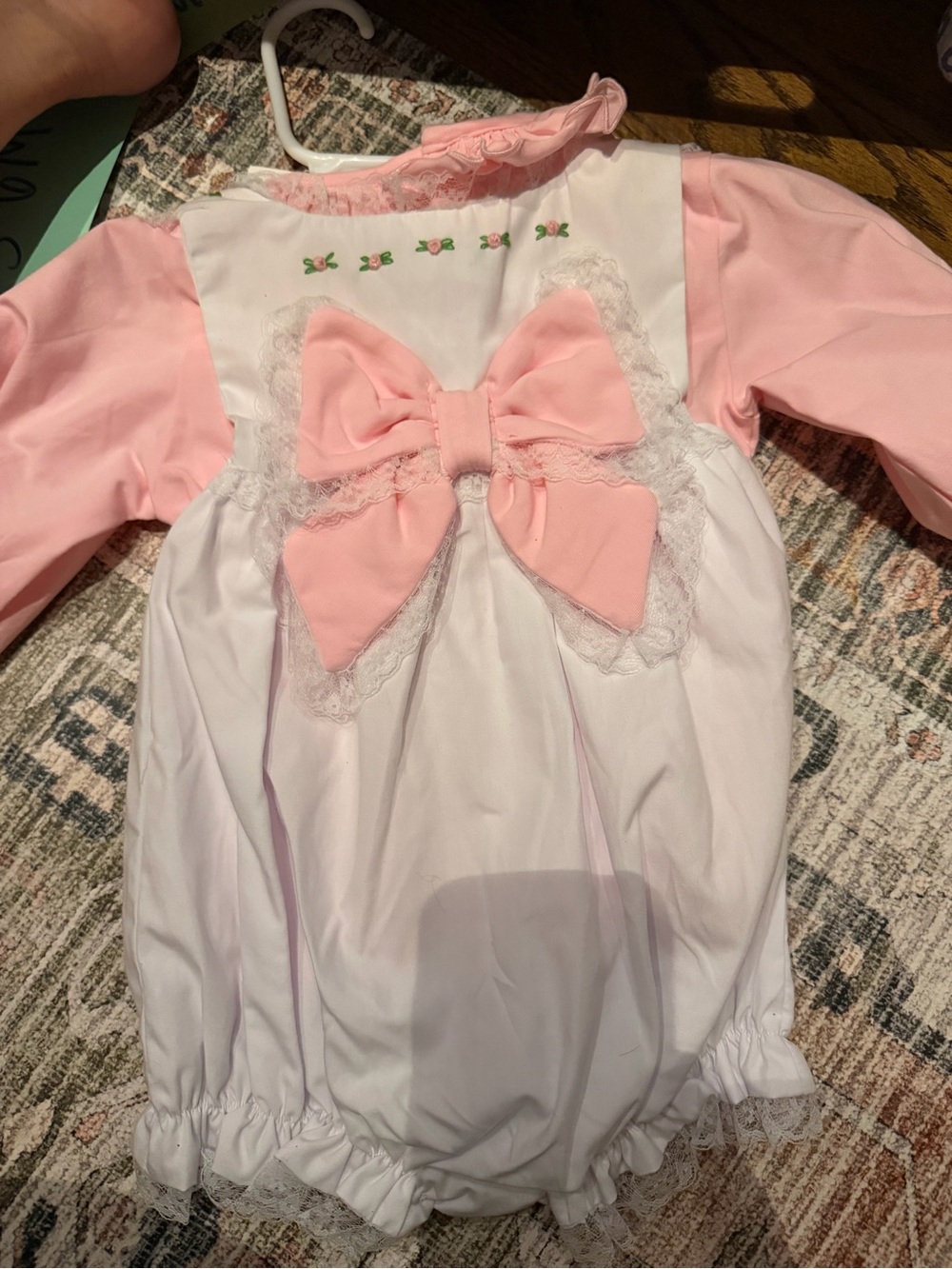 Pink & White Baby Girls' Bow One-Piece Romper